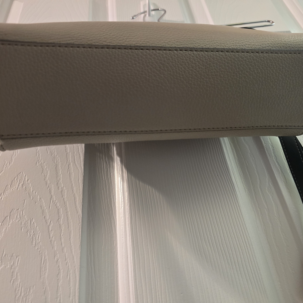 Nine West Crossbody Bag - Picture 4 of 8